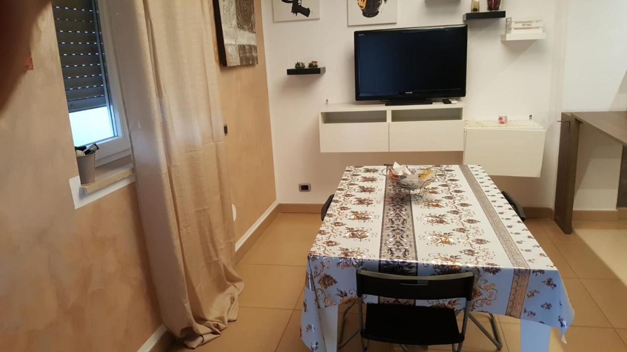 La Casa Di Elena Lägenhet Sannicandro di Bari Exteriör bild